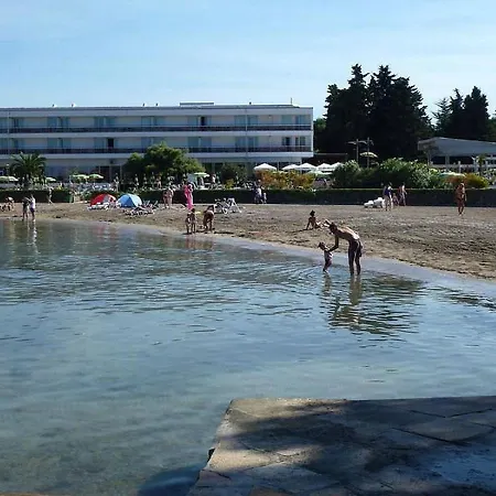 Διαμέρισμα Comfortable Close To The *