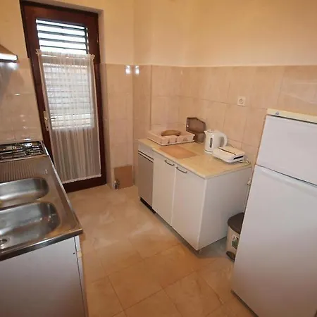 Comfortable Close To The Apartament Zadar